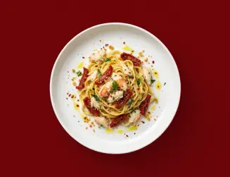 Паста с крабом и томатами