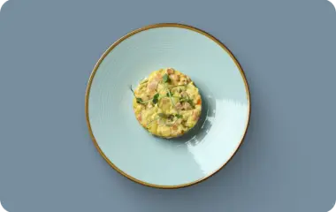 Оливье с раковыми шейками