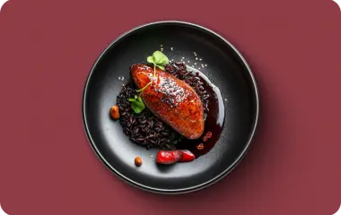 Стейк из утки с черным рисом