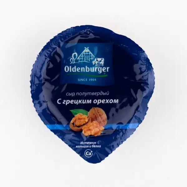 Сыр полутвердый с грецким орехом 50 % Oldenburger, цилиндр, 350 г