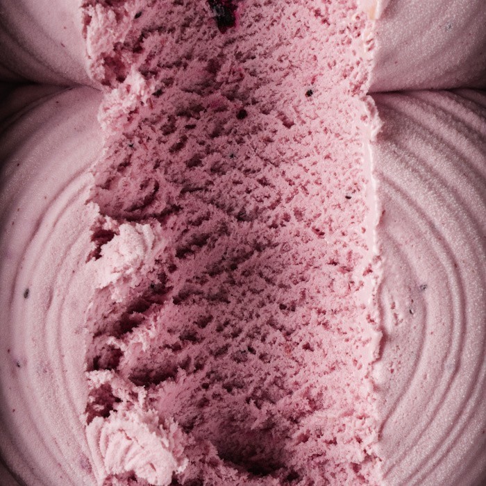Мороженое Стандарт сливочное жир.10% черная смородина 